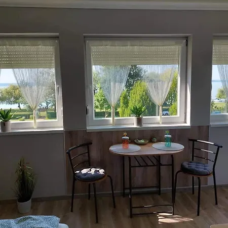 Juci Dream Apartman, Aranypart, Апартаменты
